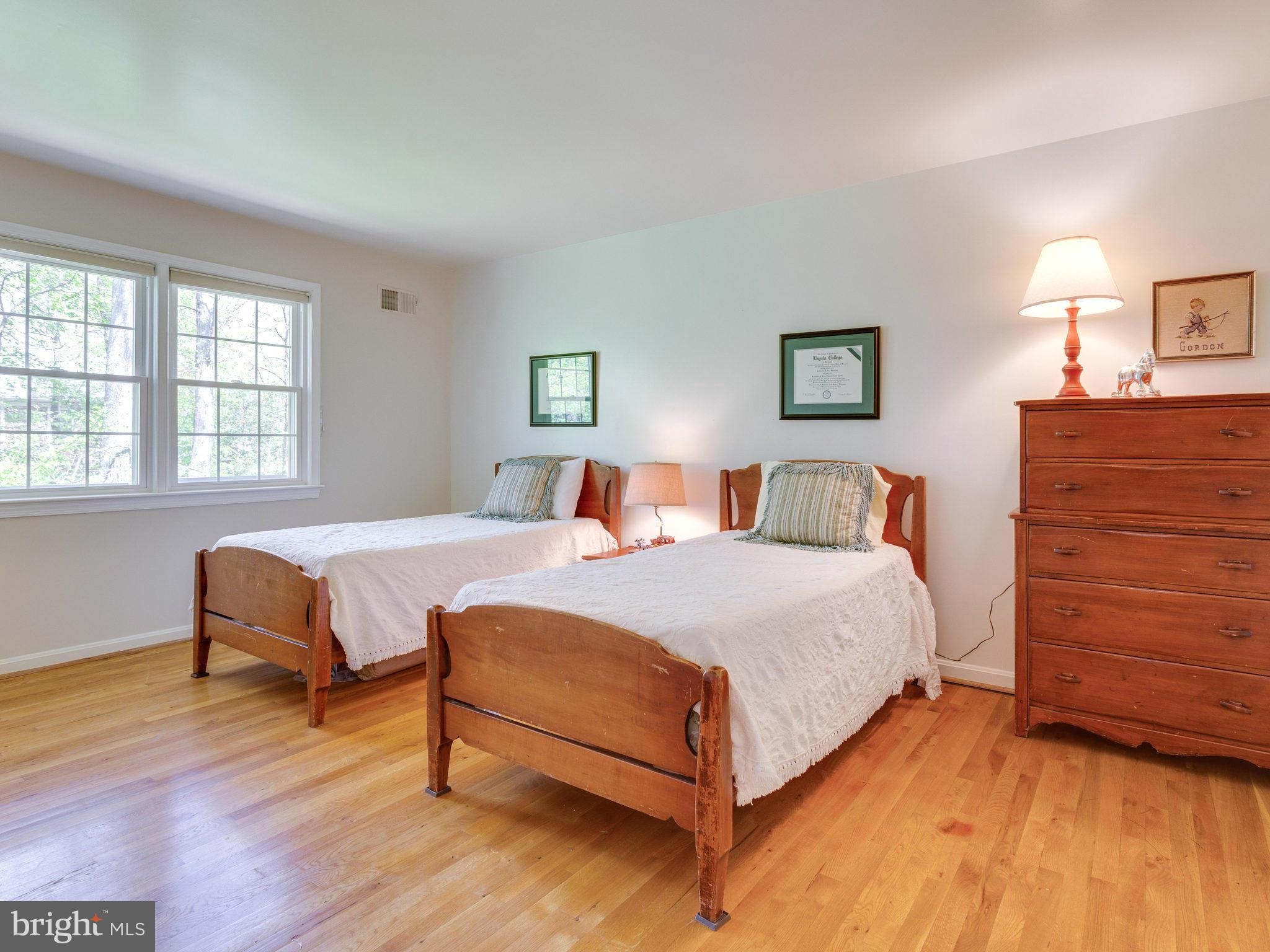 8614 Brook Road McLean, VA 22102 - Photo 16 of 30 Bedroom
