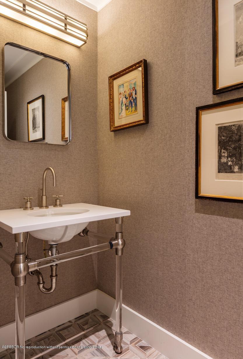 135 Seagate Road Palm Beach, FL 33480 - Photo 20 of 25 Powder