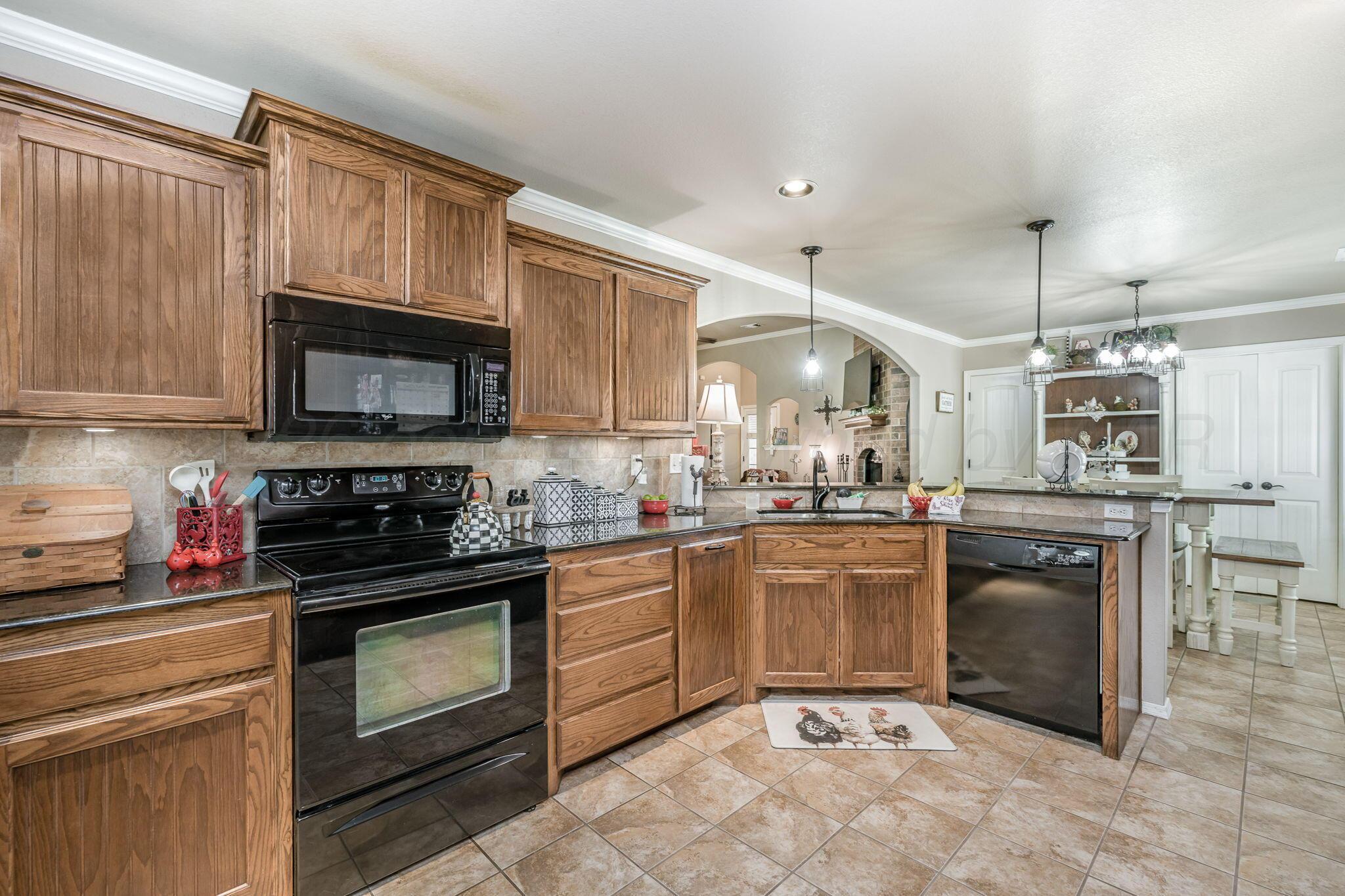 3717 Arden Road Amarillo, TX 79118 - Photo 3 of 20 3717 Arden Rd 14