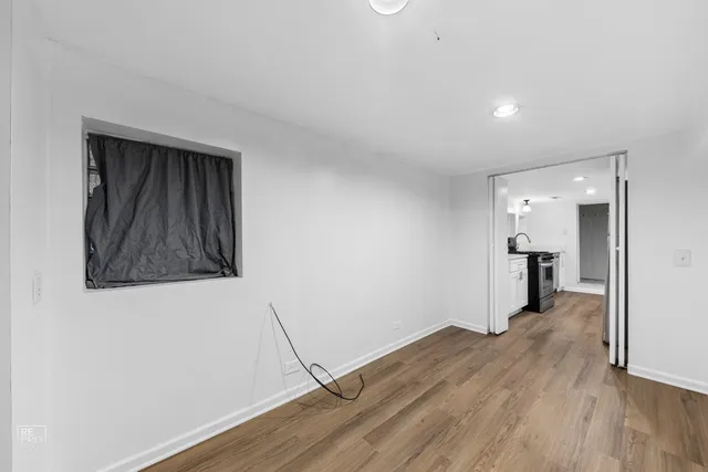 $1,600 | 3414 North Damen Avenue, Chicago, IL 60618