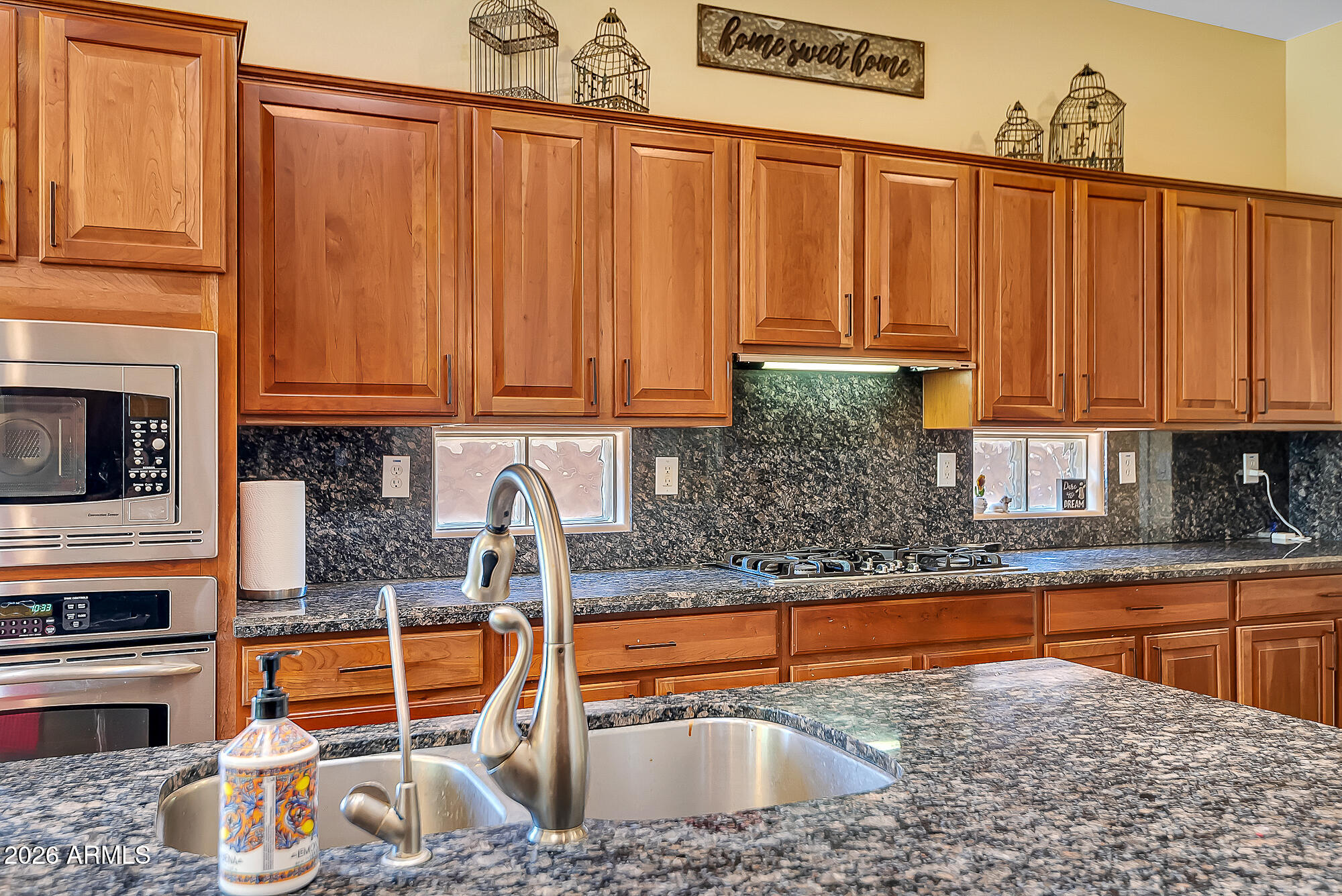 41213 North River Bend Road Phoenix, AZ 85086 - Photo 8 of 30 Kitchen