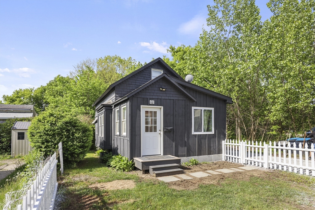 68 Orchard Street Pittsfield, MA 01201 - Photo 1 of 29