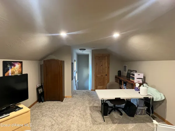 $649,500 | 50 Bellflower Court, Blanchard, ID 83804