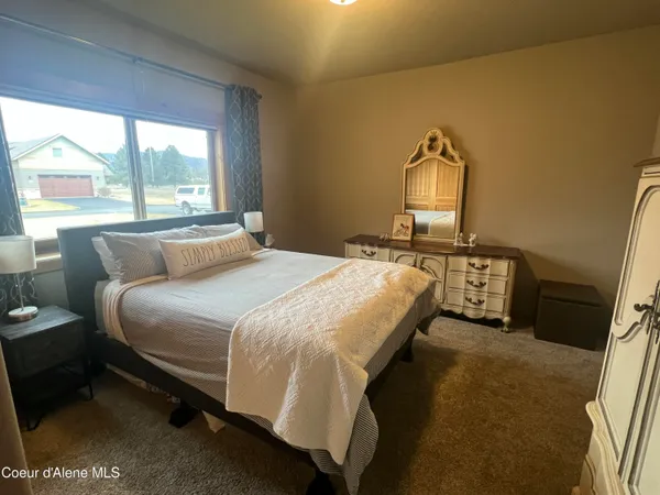 $649,500 | 50 Bellflower Court, Blanchard, ID 83804