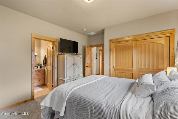 $619,000 | 50 Bellflower Court, Blanchard, ID 83804