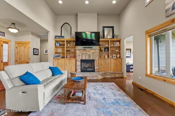 $619,000 | 50 Bellflower Court, Blanchard, ID 83804