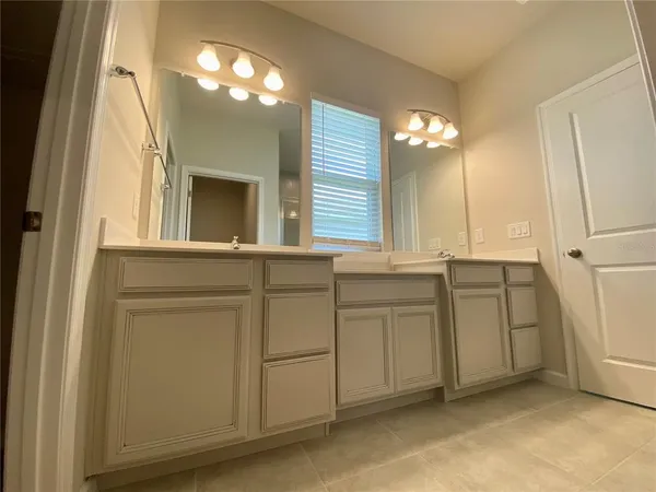 $2,600 | 18236 Hunters Meadow Walk, Land O Lakes, FL 34638