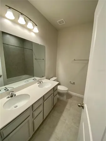 $2,600 | 18236 Hunters Meadow Walk, Land O Lakes, FL 34638