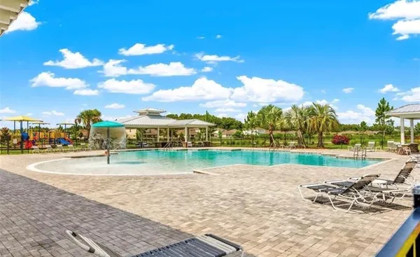 $2,600 | 18236 Hunters Meadow Walk, Land O Lakes, FL 34638