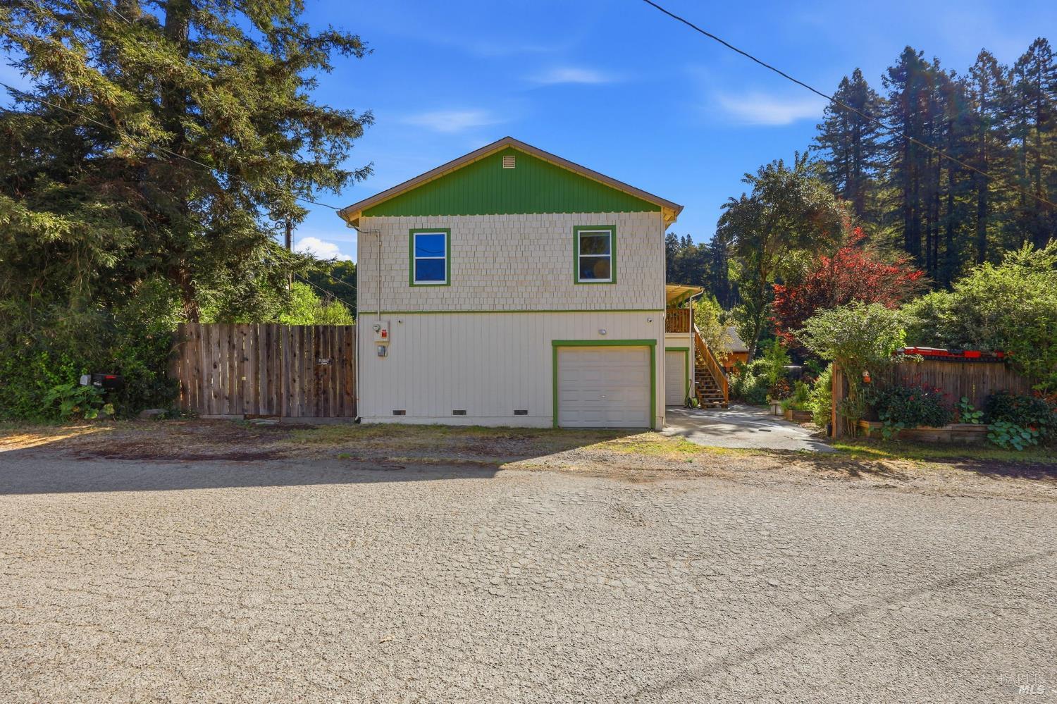 10621 River Road Forestville, CA 95436 - Photo 2 of 73