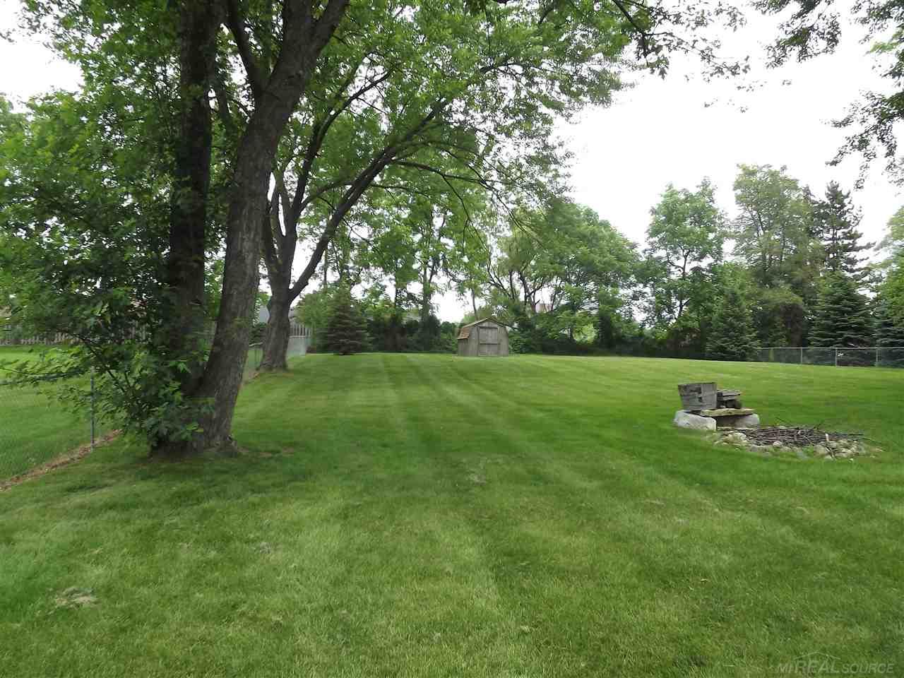 410 Lehigh Road Rochester Hills, MI 48307 - Photo 17 of 26