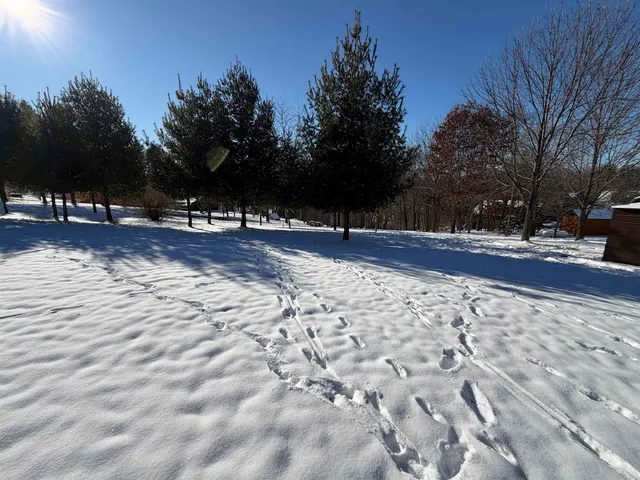 $69,900 | 20549 Big Timber Ridge Road, Eastman, WI 54626