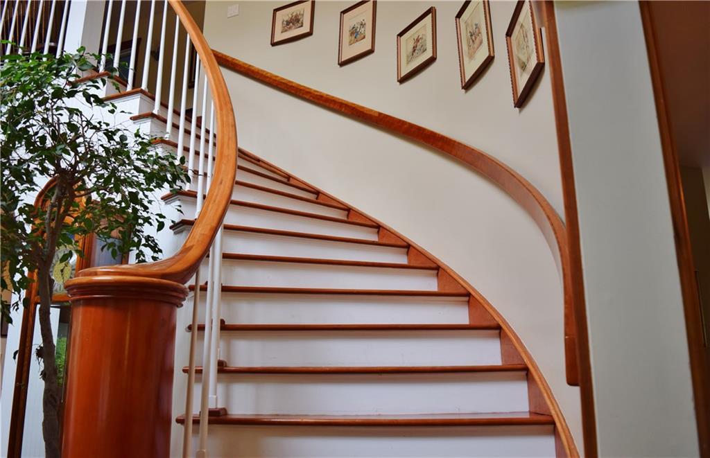 20 Old Sea Point Road Cape Elizabeth, ME 04107 - Photo 20 of 35 Stairway upstairs