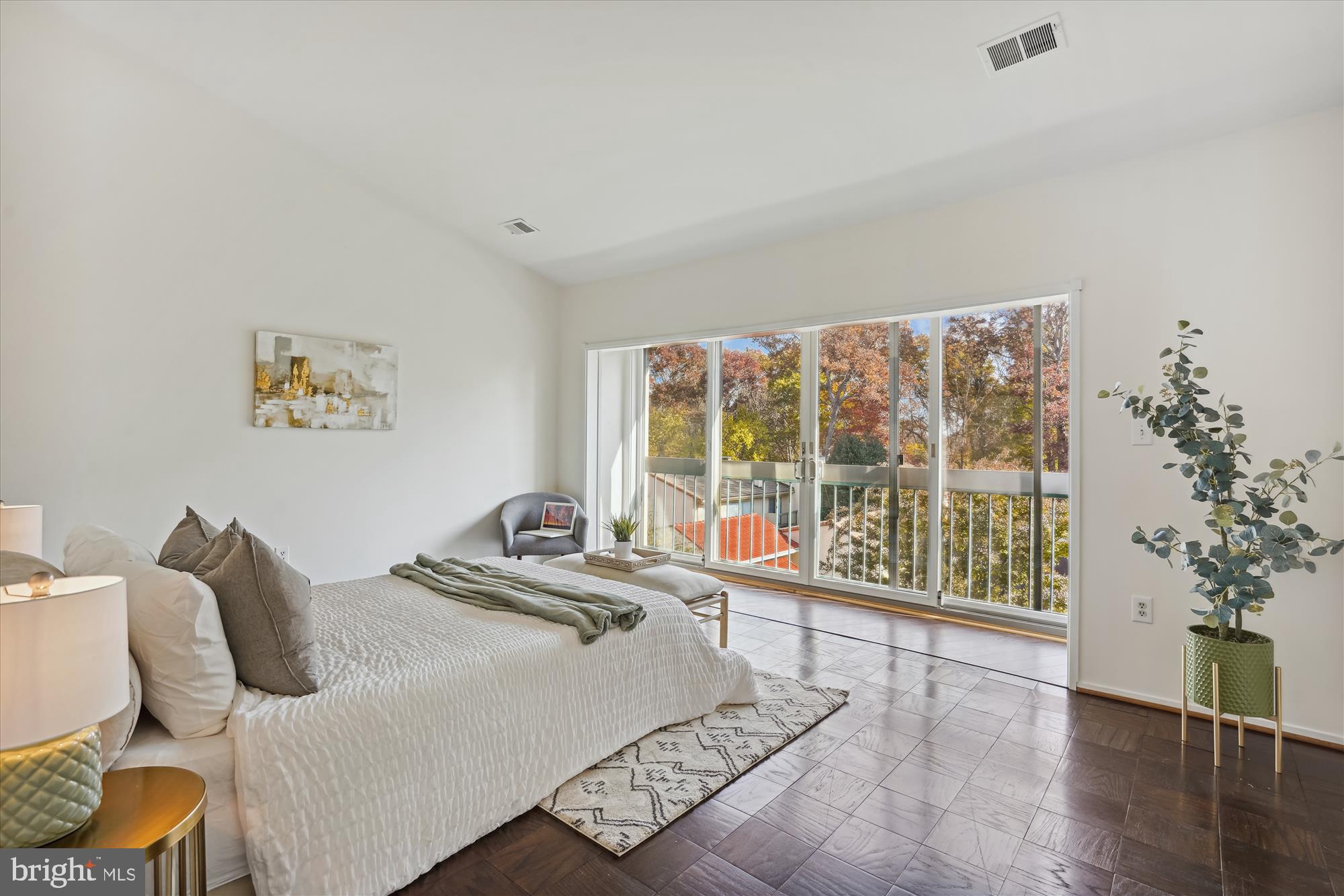 11648 Mediterranean Court Reston, VA 20190 - Photo 14 of 43 Primary Bedroom
