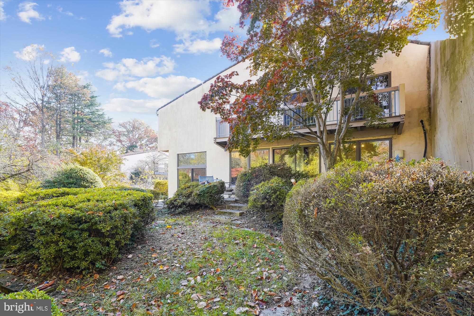 11648 Mediterranean Court Reston, VA 20190 - Photo 35 of 43 Back Elevation