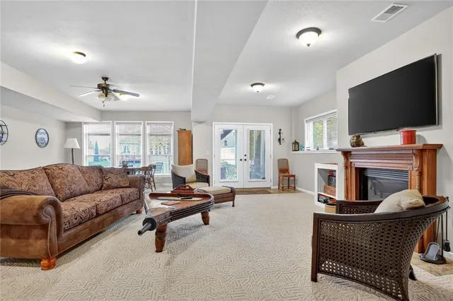 $535,000 | 917 Southwest Soldier Court, Lee's Summit, MO 64082