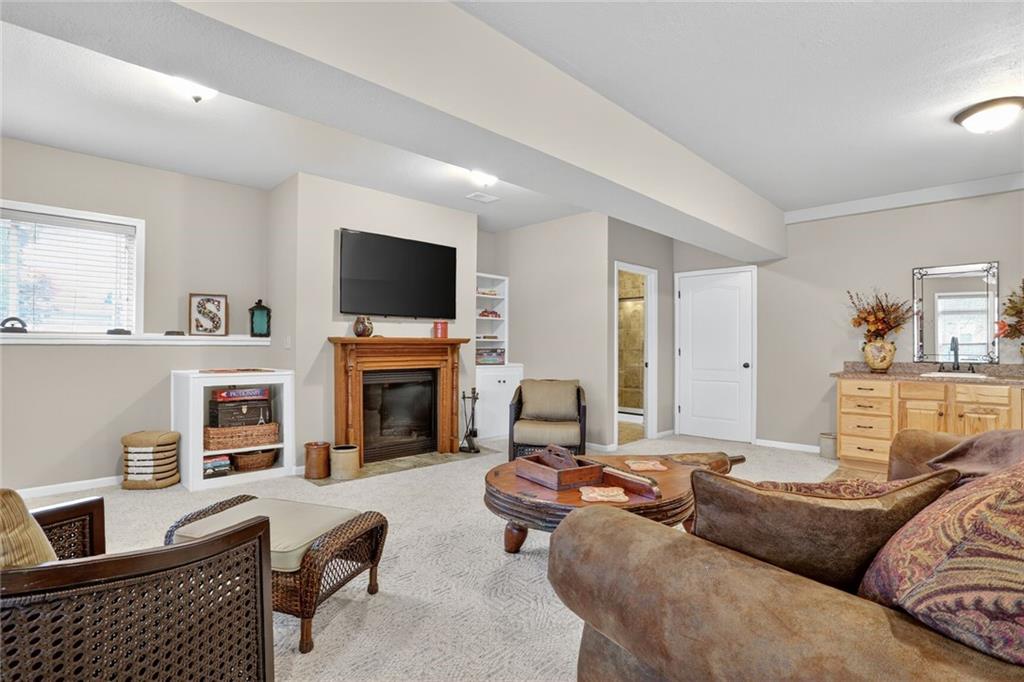 917 Southwest Soldier Court Lee's Summit, MO 64082 - Photo 19 of 27