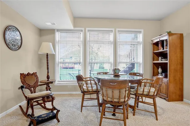 $535,000 | 917 Southwest Soldier Court, Lee's Summit, MO 64082