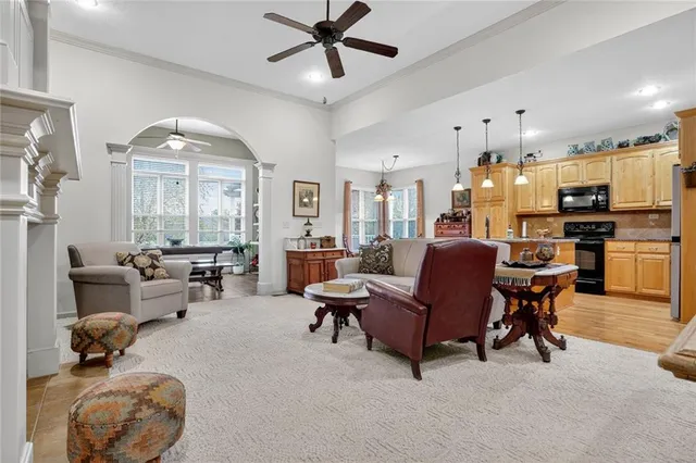 $535,000 | 917 Southwest Soldier Court, Lee's Summit, MO 64082