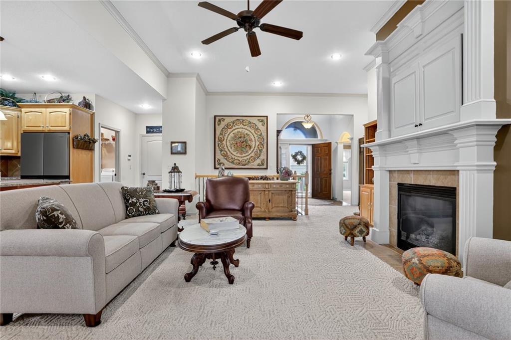 917 Southwest Soldier Court Lee's Summit, MO 64082 - Photo 7 of 27