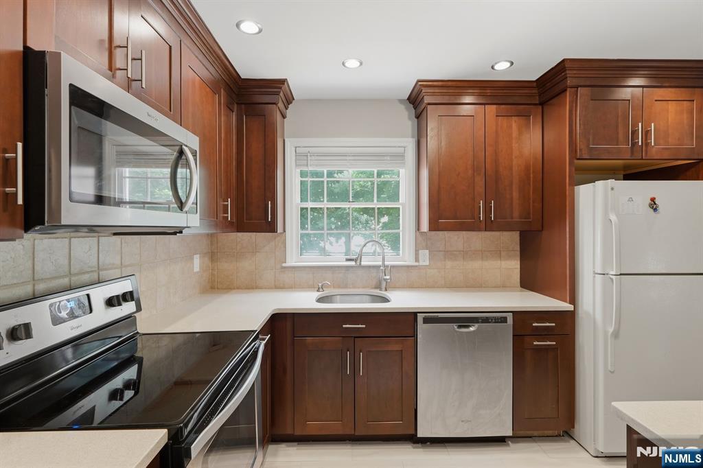 117B South Maple Avenue, Unit 1172 Park Ridge, NJ 07656 - Photo 7 of 21