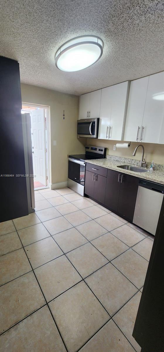 880 East 26th Street Hialeah, FL 33013 - Photo 13 of 34