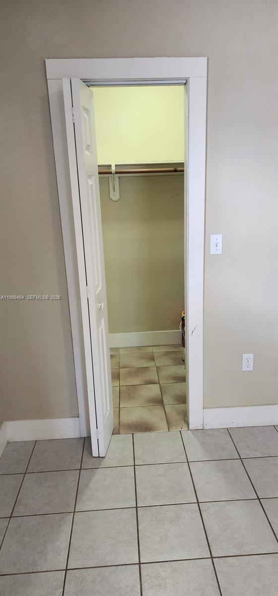 880 East 26th Street Hialeah, FL 33013 - Photo 28 of 34