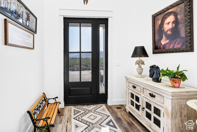 1952 Highway 118 Monroe, UT 84754 - Photo 22 of 88 Foyer featuring dark wood-style floors and baseboards