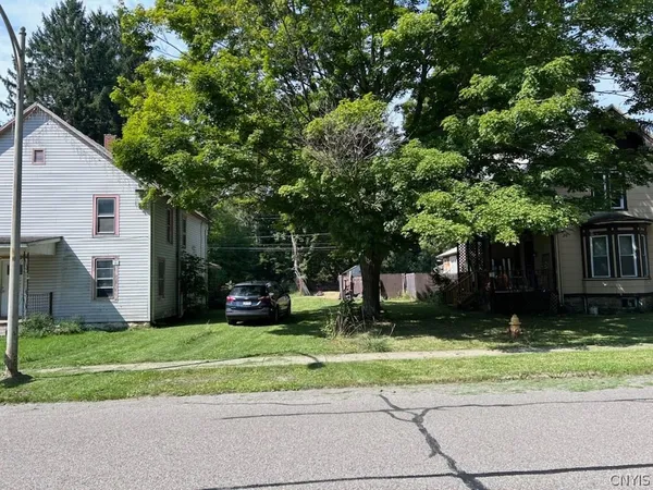 $69,900 | 12 Elmwood Avenue, Friendship, NY 14739