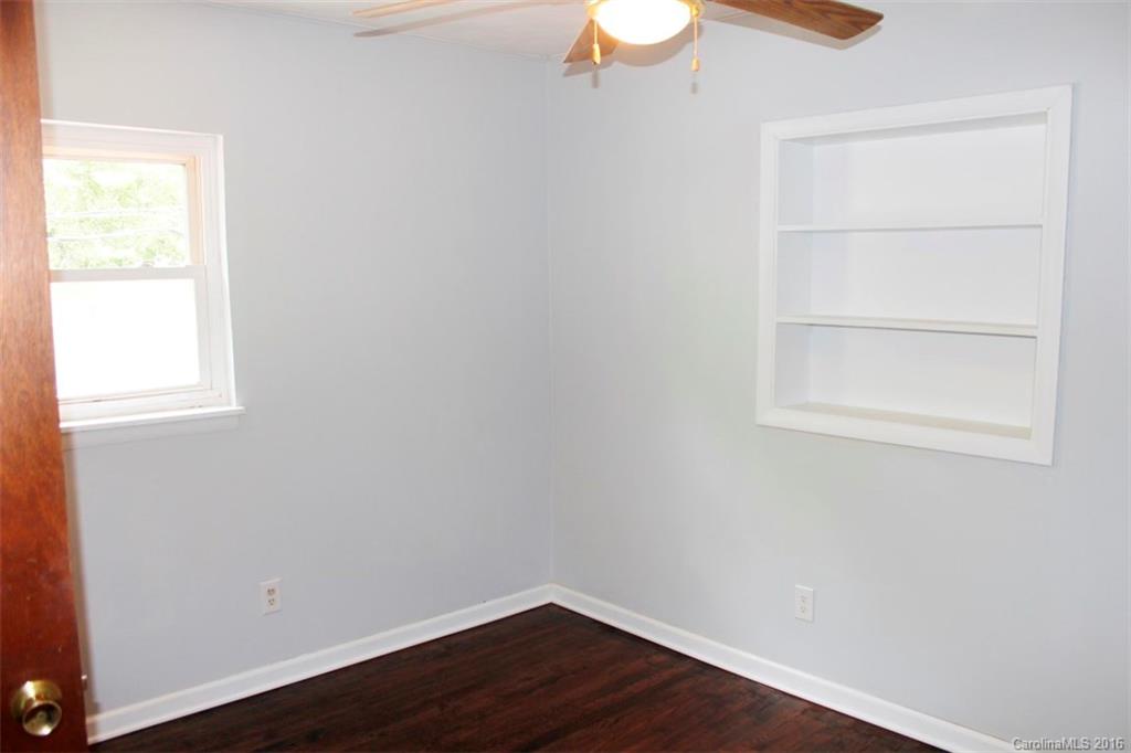 2004-2006 Brevard Road Hendersonville, NC 28791 - Photo 16 of 18