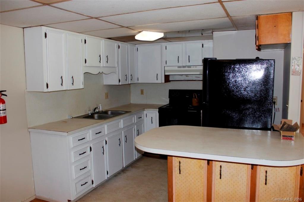 2004-2006 Brevard Road Hendersonville, NC 28791 - Photo 7 of 18