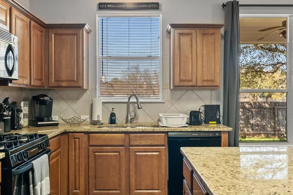$2,250 | 1021 St Helena Drive, Leander, TX 78641