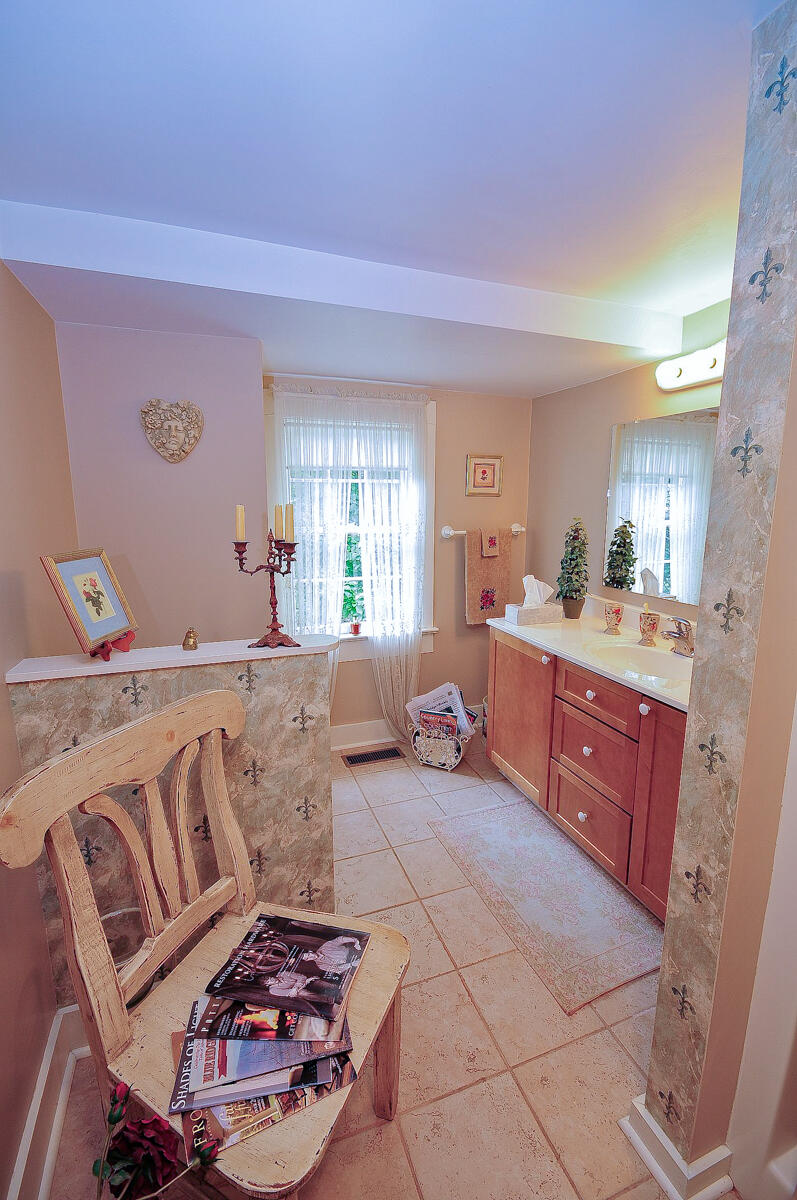 492 Greenhouse Road Lexington, VA 24450 - Photo 13 of 27 a living room with furniture and a wooden floor