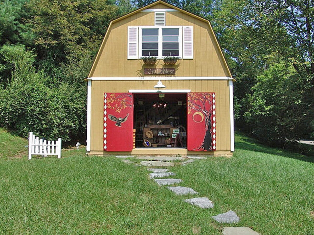 492 Greenhouse Road Lexington, VA 24450 - Photo 25 of 27 a view of a front of house with yard