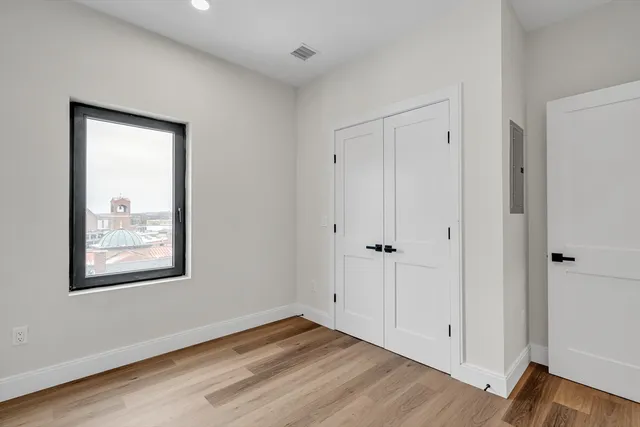 $3,050 | 63 Belgrade Avenue, Unit 205, Boston, MA 02131