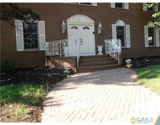 43 Portland Street Edison, NJ 08820 - Photo 14 of 16 Gallery Image 14