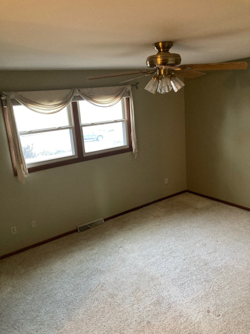 102 Ridge Road Shorewood, IL 60404 - Photo 10 of 16 Gallery Image 10