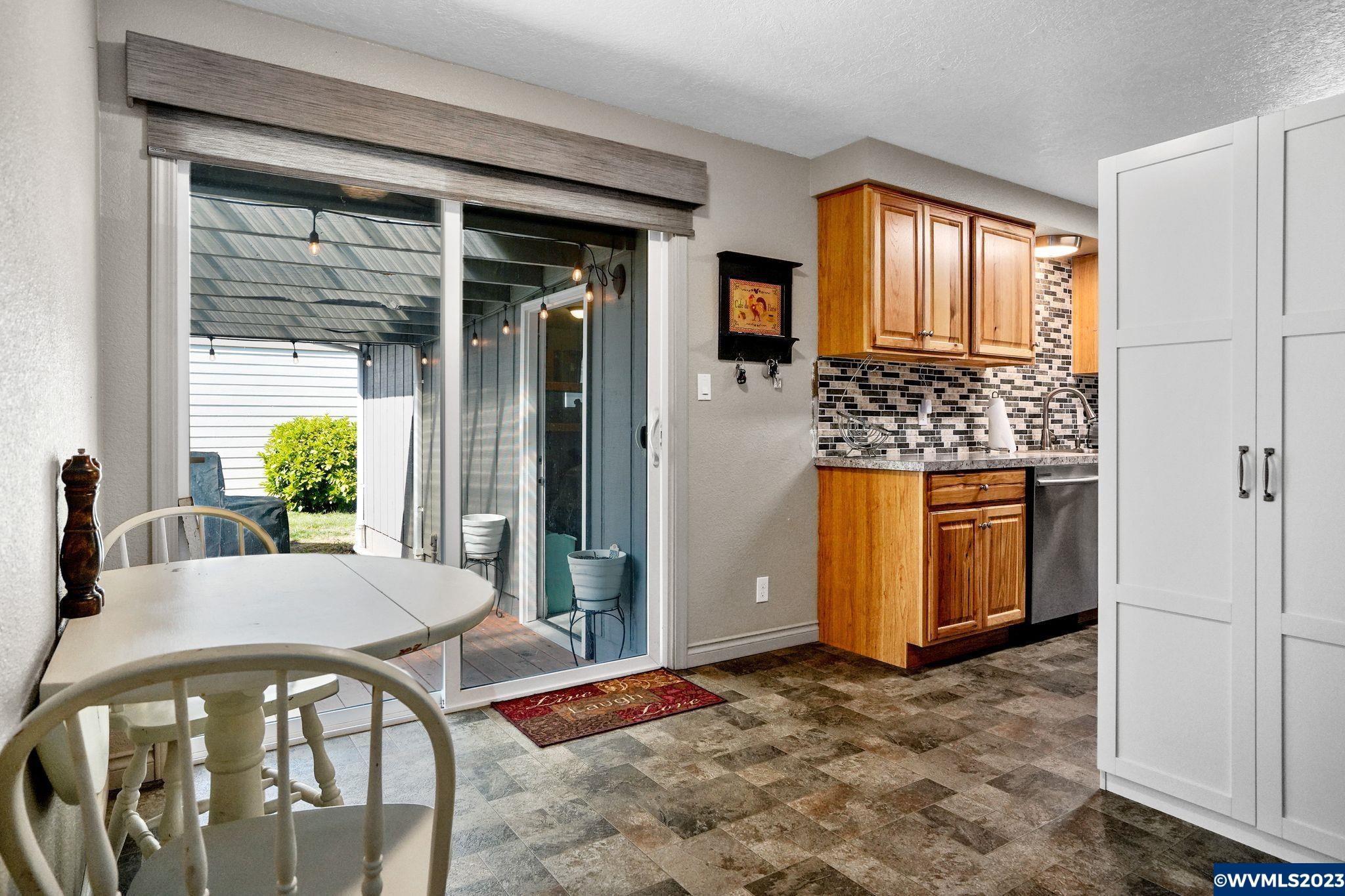 340 South 6th Street Lebanon, OR 97355 - Photo 18 of 26