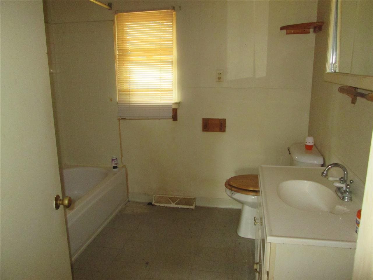 2690 Holiday Road Traverse City, MI 49686 - Photo 8 of 15 1788658-8.JPG