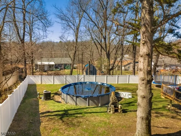 $459,000 | 208 Annisquam Road, Vernon, NJ 07422