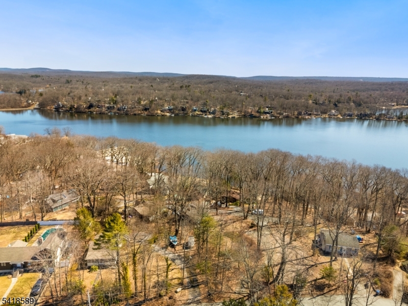 208 Annisquam Road Vernon, NJ 07422 - Photo 10 of 37