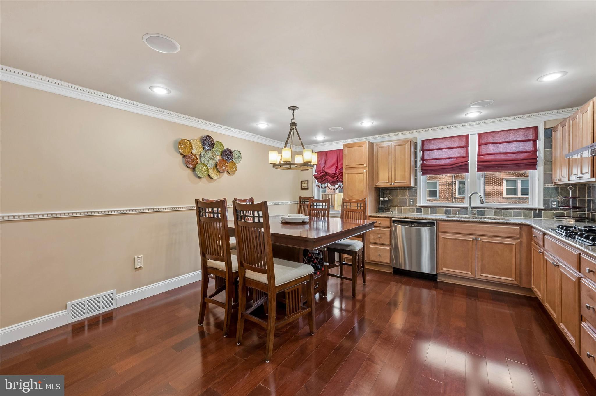 412 Rively Avenue Glenolden, PA 19036 - Photo 7 of 26