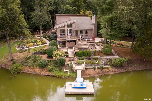 $518,900 | 173 Lake Indian Hills Circle, Carbondale, IL 62902