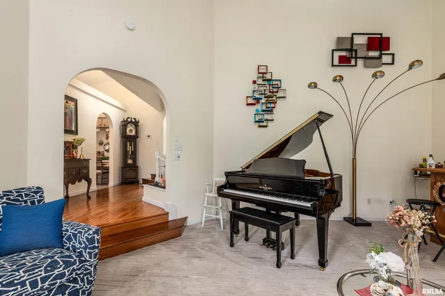 $518,900 | 173 Lake Indian Hills Circle, Carbondale, IL 62902