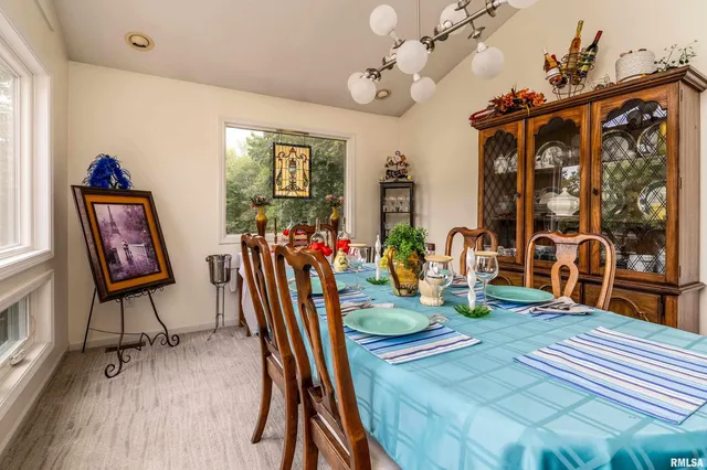 $518,900 | 173 Lake Indian Hills Circle, Carbondale, IL 62902