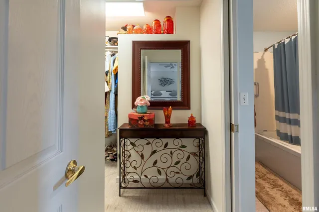 $518,900 | 173 Lake Indian Hills Circle, Carbondale, IL 62902