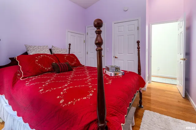 $518,900 | 173 Lake Indian Hills Circle, Carbondale, IL 62902