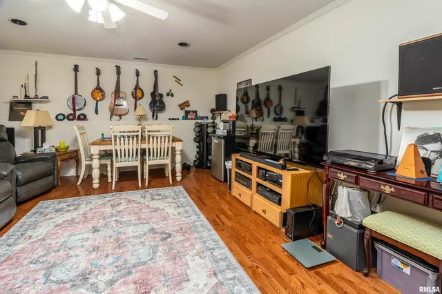 $518,900 | 173 Lake Indian Hills Circle, Carbondale, IL 62902