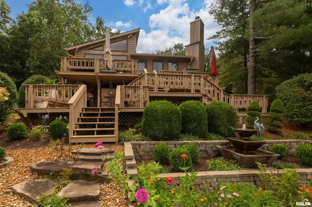 $518,900 | 173 Lake Indian Hills Circle, Carbondale, IL 62902