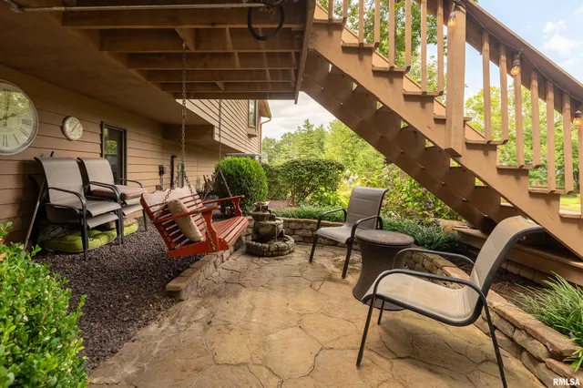 $518,900 | 173 Lake Indian Hills Circle, Carbondale, IL 62902